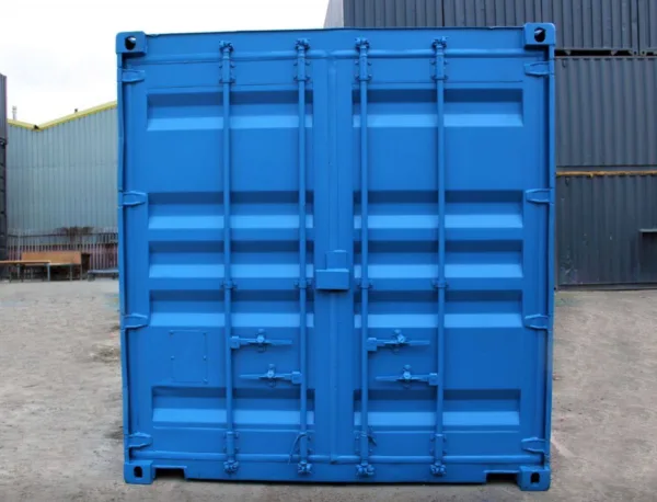 Refurbished 8ft shipping containers