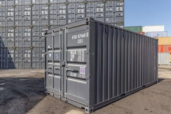 20ft Shipping Containers (Refurbished)