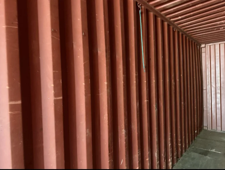 40 x 8 x 9.5 Used Shipping / Storage Container - Image 8
